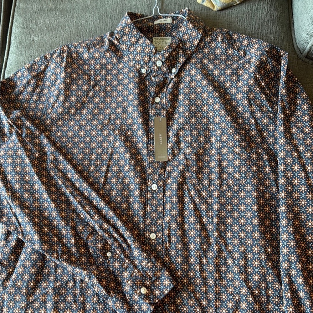 J. Crew Men's Navy and Orange Geometric Shirt